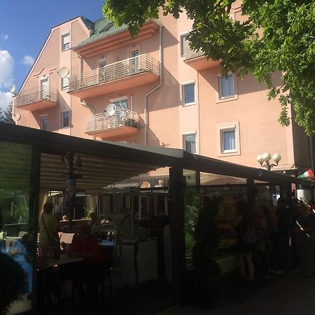 City Center Apartments Hévíz Eksteriør bilde